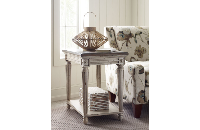 Southbury-CHARGING CHAIRSIDE TABLE