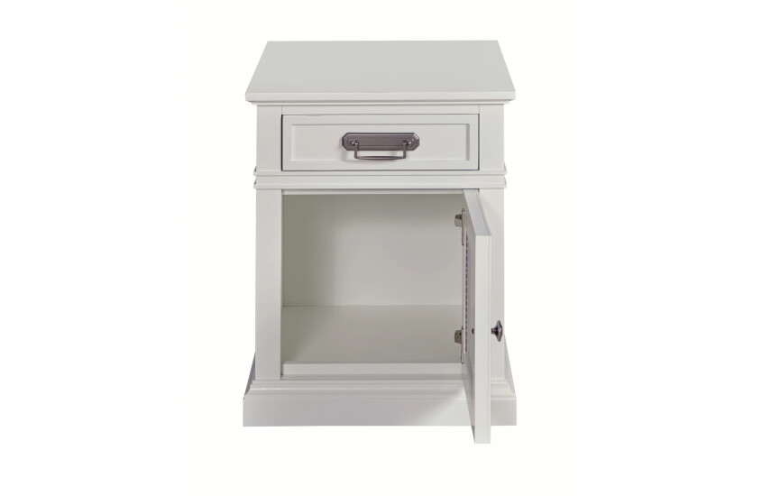 CHAIRSIDE CHEST Room 1