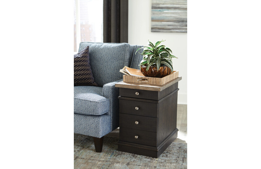CHARGING CHAIRSIDE TABLE Room 1