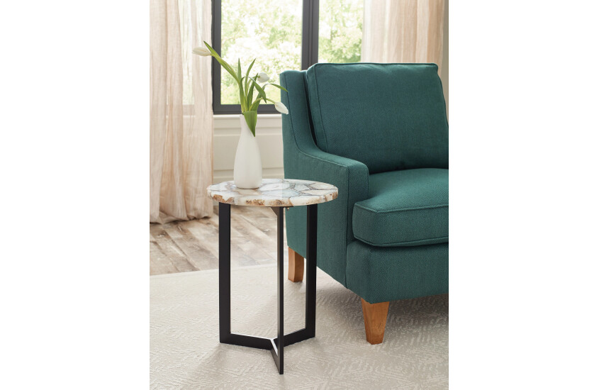 ACCENT TABLE Room Scene 1