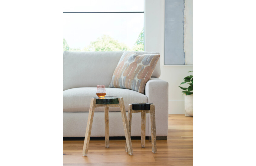 DARK CAST GLASS ACCENT TABLE Room 2