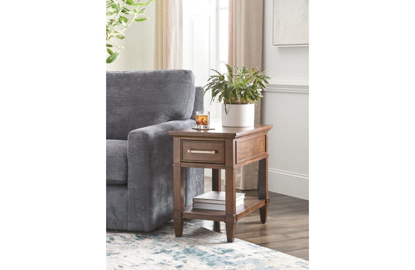 CHARGING CHAIRSIDE TABLE Room 1