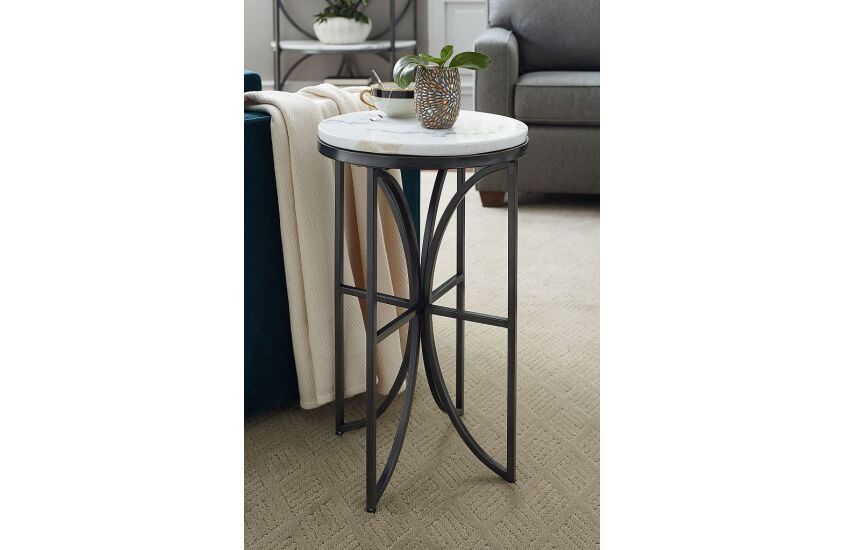 SMALL ROUND ACCENT TABLE Room 1