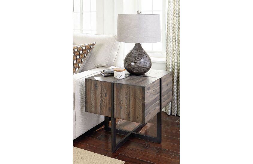 ACCENT END TABLE Room Scene 1