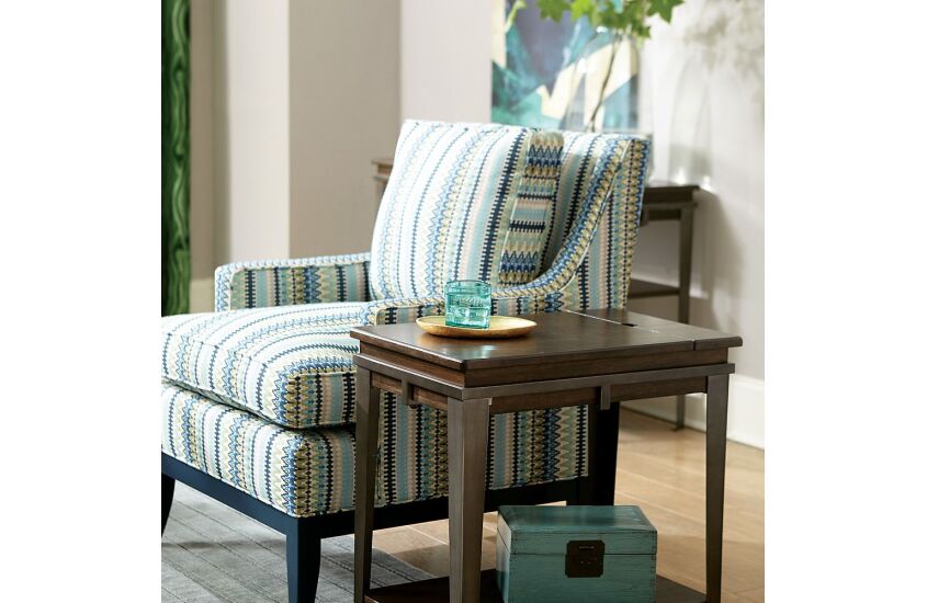 CHARGING CHAIRSIDE Room 1