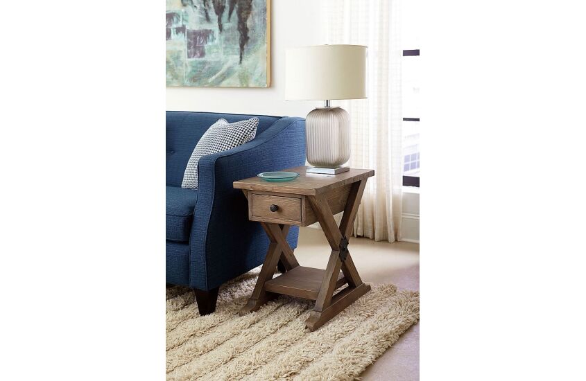 TRESTLE CHAIRSIDE TABLE Room Scene 1